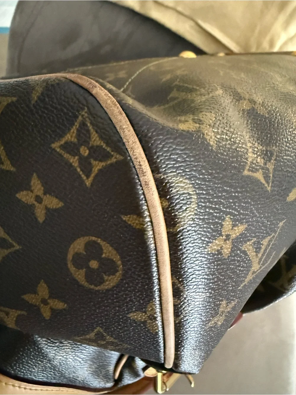 Louis Vuitton Tivoli GM Monogram Canvas Satchel with Natural Vachetta Handle